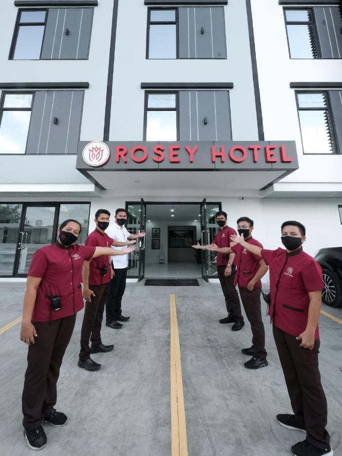 Rosey Hotel Cabanatuan City Bagian luar foto